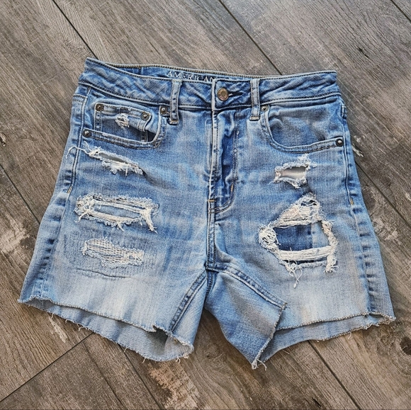 American Eagle Outfitters Pants - AMERICAN EAGLE Light Wash Denim Distressed Jean Shorts Size 2
